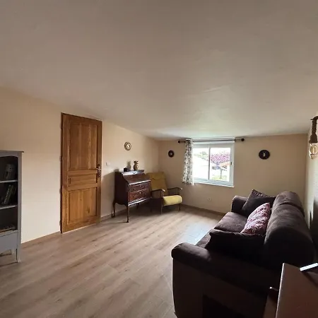Maison Familiale Avec Jardin Clos,dans Un Quartier Calme *